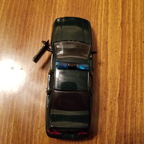 Vermont State Police Road Champs die cast police car 1:43 scale - Picture 9 of 9